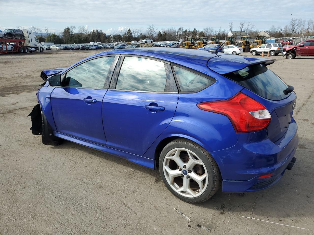 Photo 1 VIN: 1FADP3L96DL330311 - FORD FOCUS 