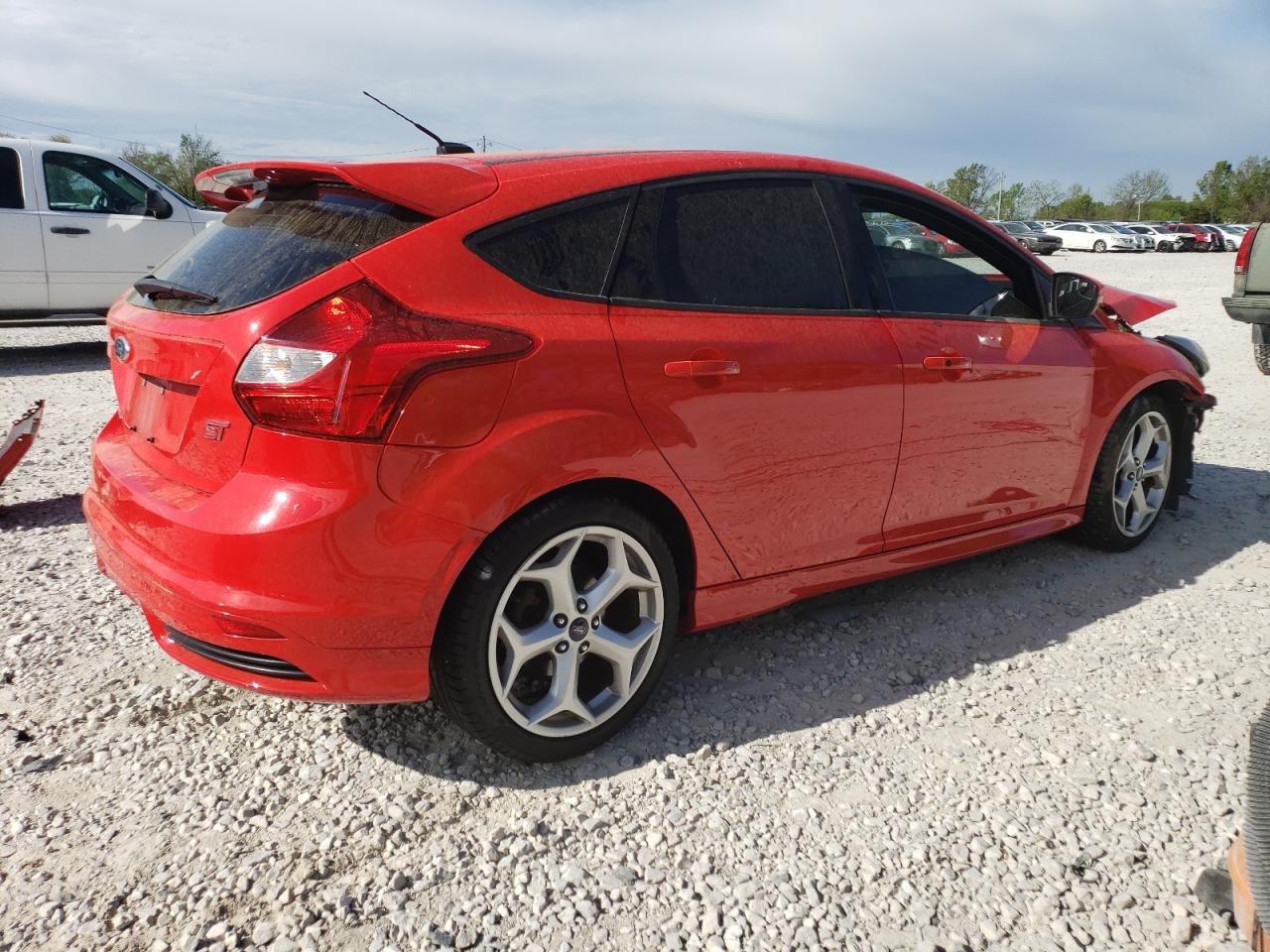 Photo 2 VIN: 1FADP3L96DL362322 - FORD FOCUS 