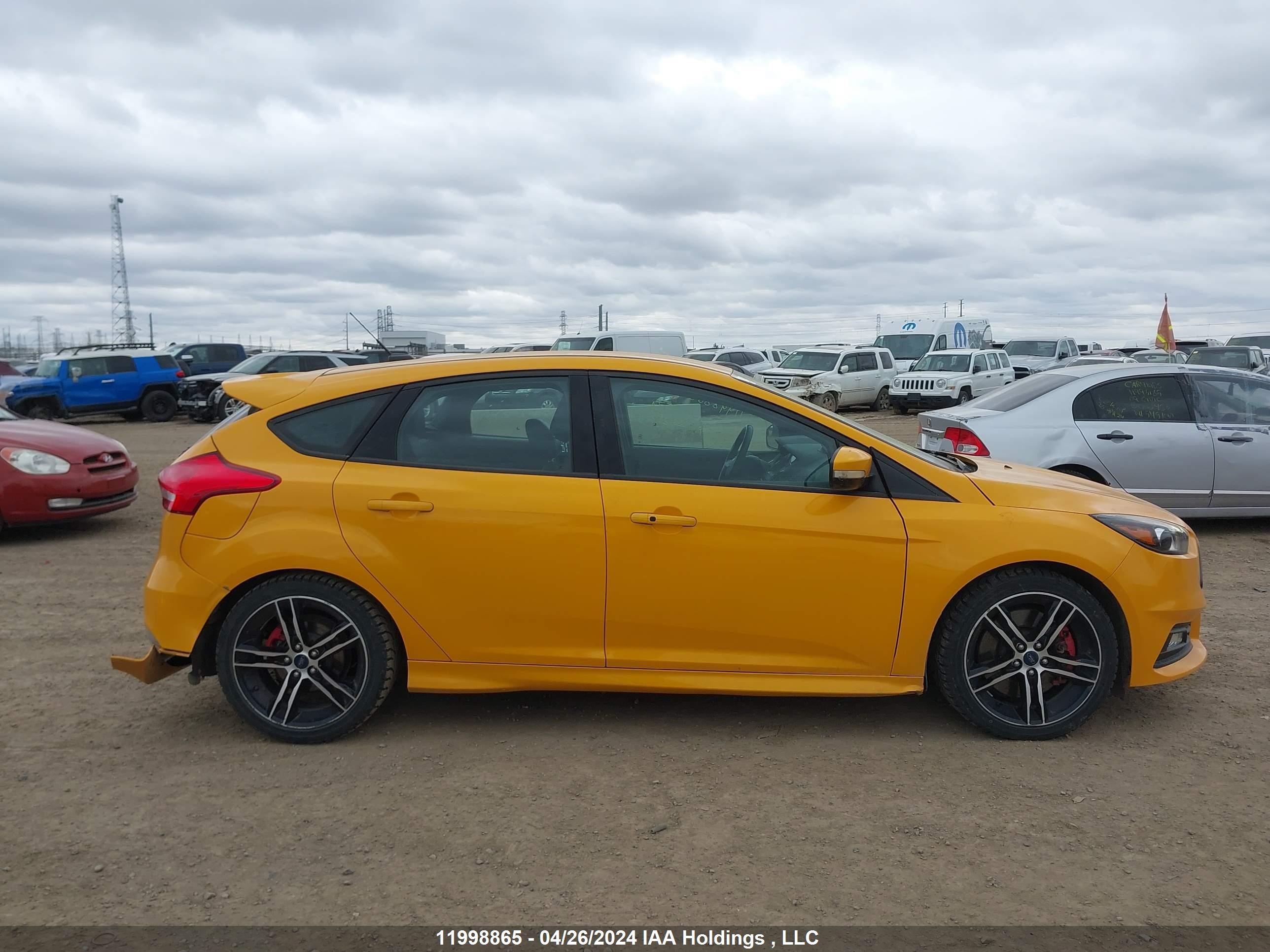 Photo 13 VIN: 1FADP3L96FL296664 - FORD FOCUS ST 