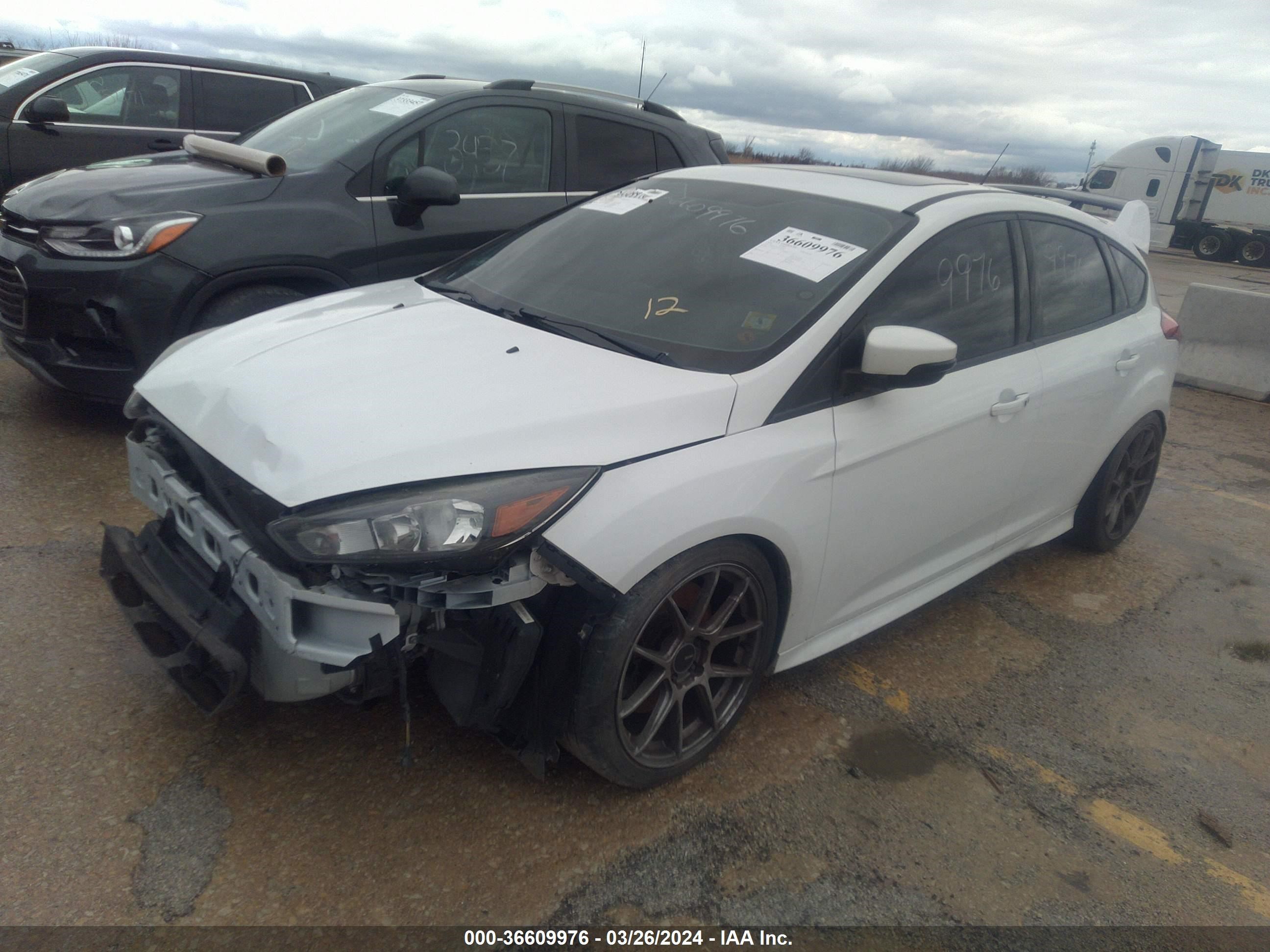 Photo 1 VIN: 1FADP3L96GL292387 - FORD FOCUS ST 