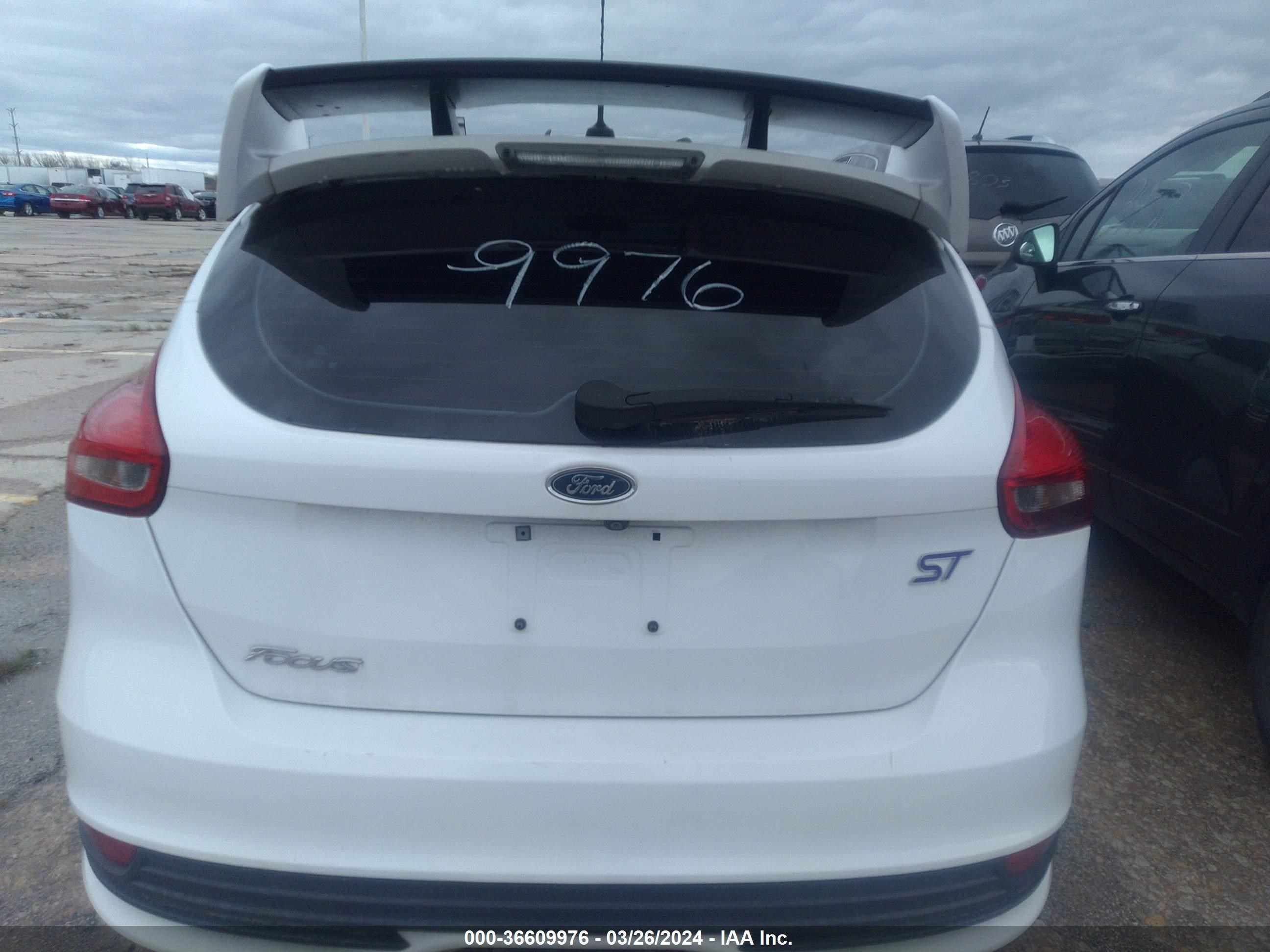 Photo 14 VIN: 1FADP3L96GL292387 - FORD FOCUS ST 