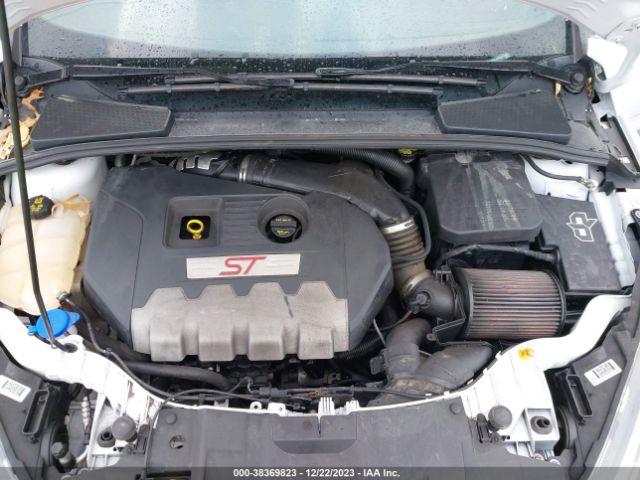 Photo 9 VIN: 1FADP3L96GL304831 - FORD FOCUS ST 