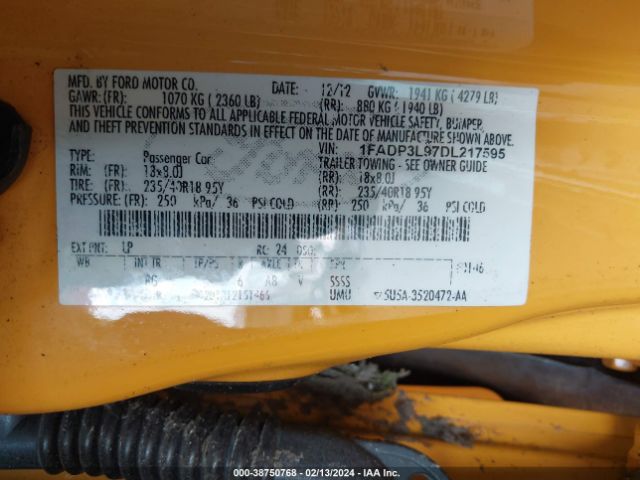 Photo 8 VIN: 1FADP3L97DL217595 - FORD FOCUS 