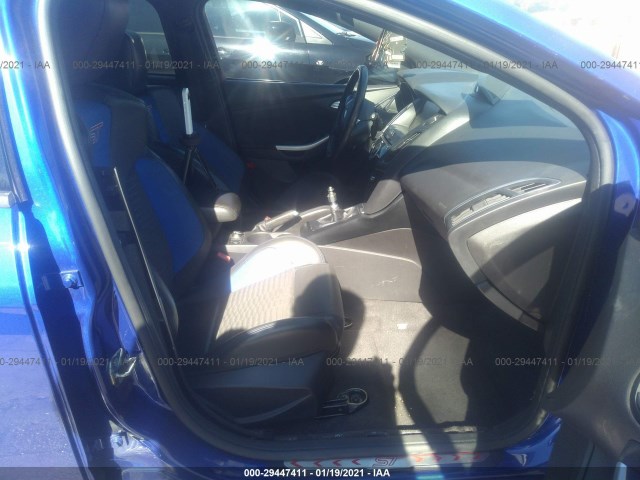 Photo 4 VIN: 1FADP3L97DL288649 - FORD FOCUS 