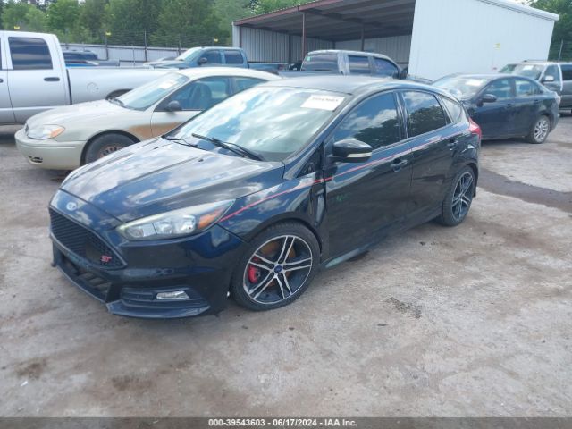 Photo 1 VIN: 1FADP3L97FL374661 - FORD FOCUS 