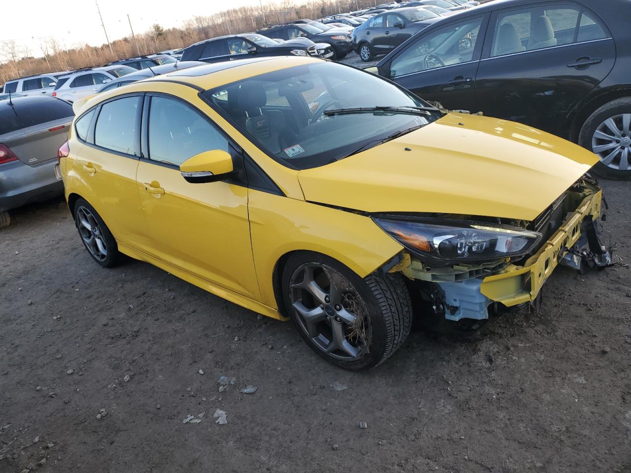 Photo 3 VIN: 1FADP3L97JL213896 - FORD FOCUS 