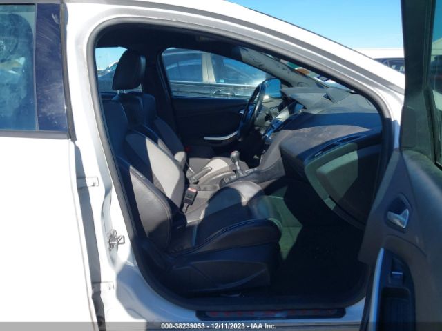 Photo 4 VIN: 1FADP3L98DL209604 - FORD FOCUS 