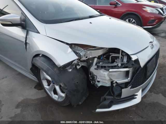 Photo 5 VIN: 1FADP3L98DL284061 - FORD FOCUS ST 