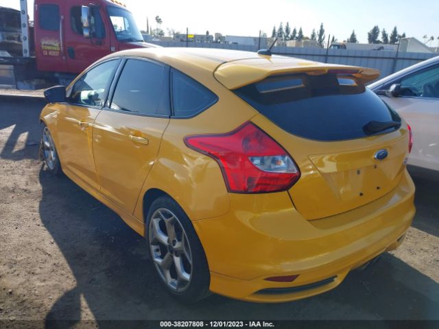 Photo 2 VIN: 1FADP3L98DL319438 - FORD FOCUS ST 