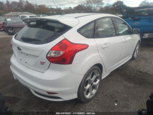 Photo 3 VIN: 1FADP3L98DL349510 - FORD FOCUS 