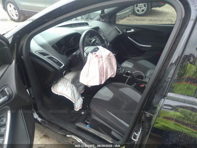 Photo 4 VIN: 1FADP3L98GL360642 - FORD FOCUS 