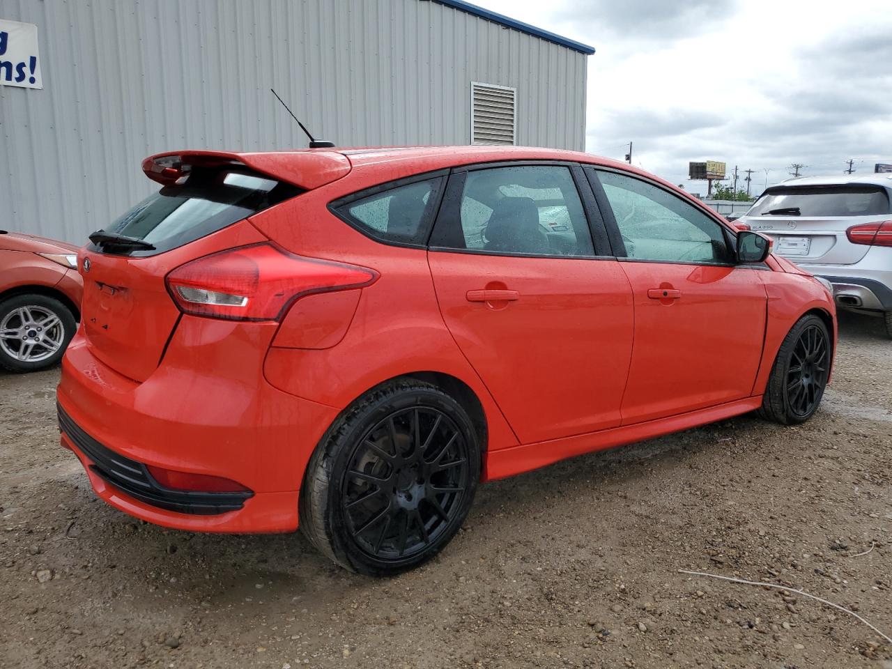 Photo 2 VIN: 1FADP3L98HL320546 - FORD FOCUS ST 