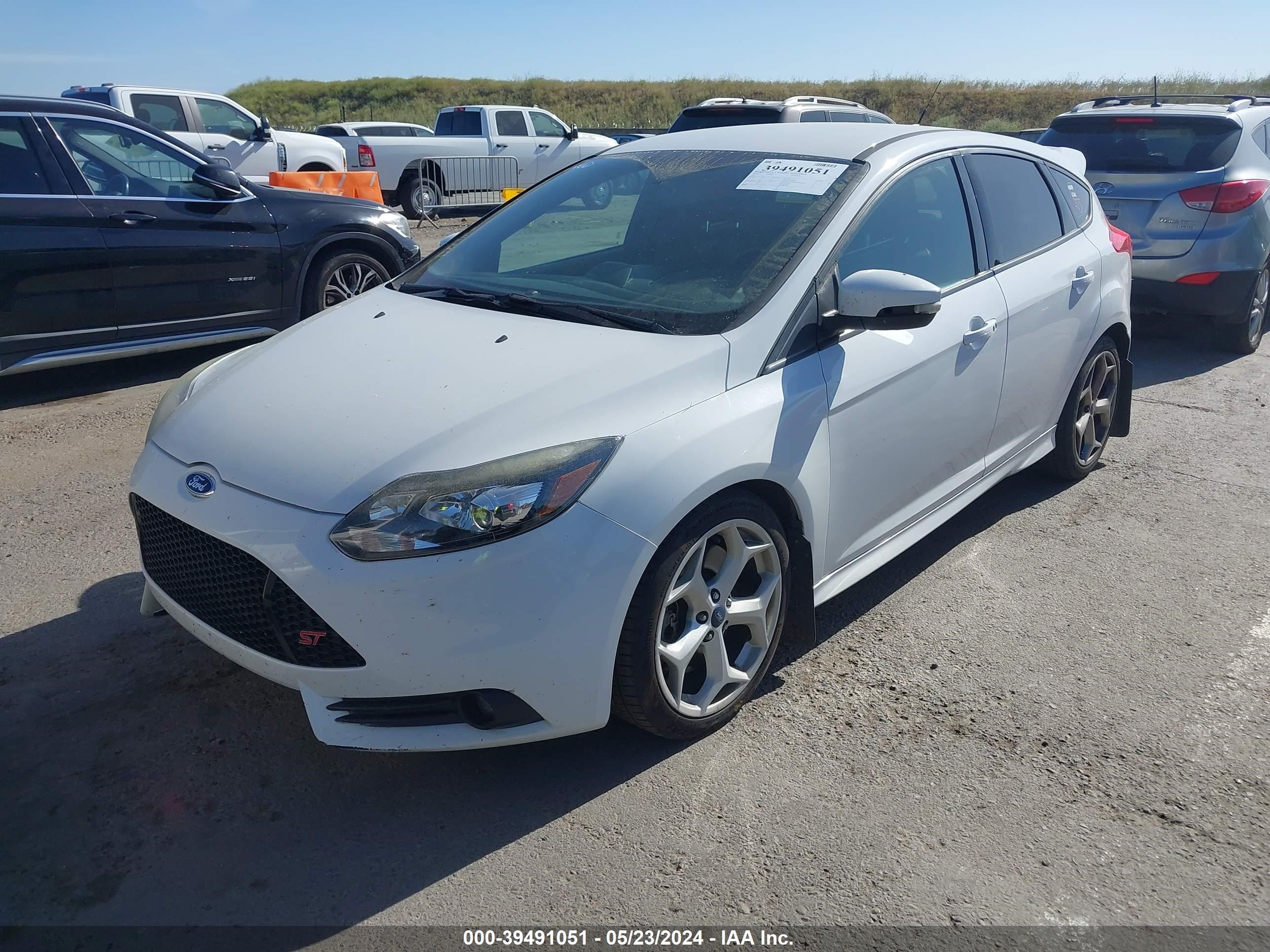 Photo 1 VIN: 1FADP3L99EL442974 - FORD FOCUS ST 