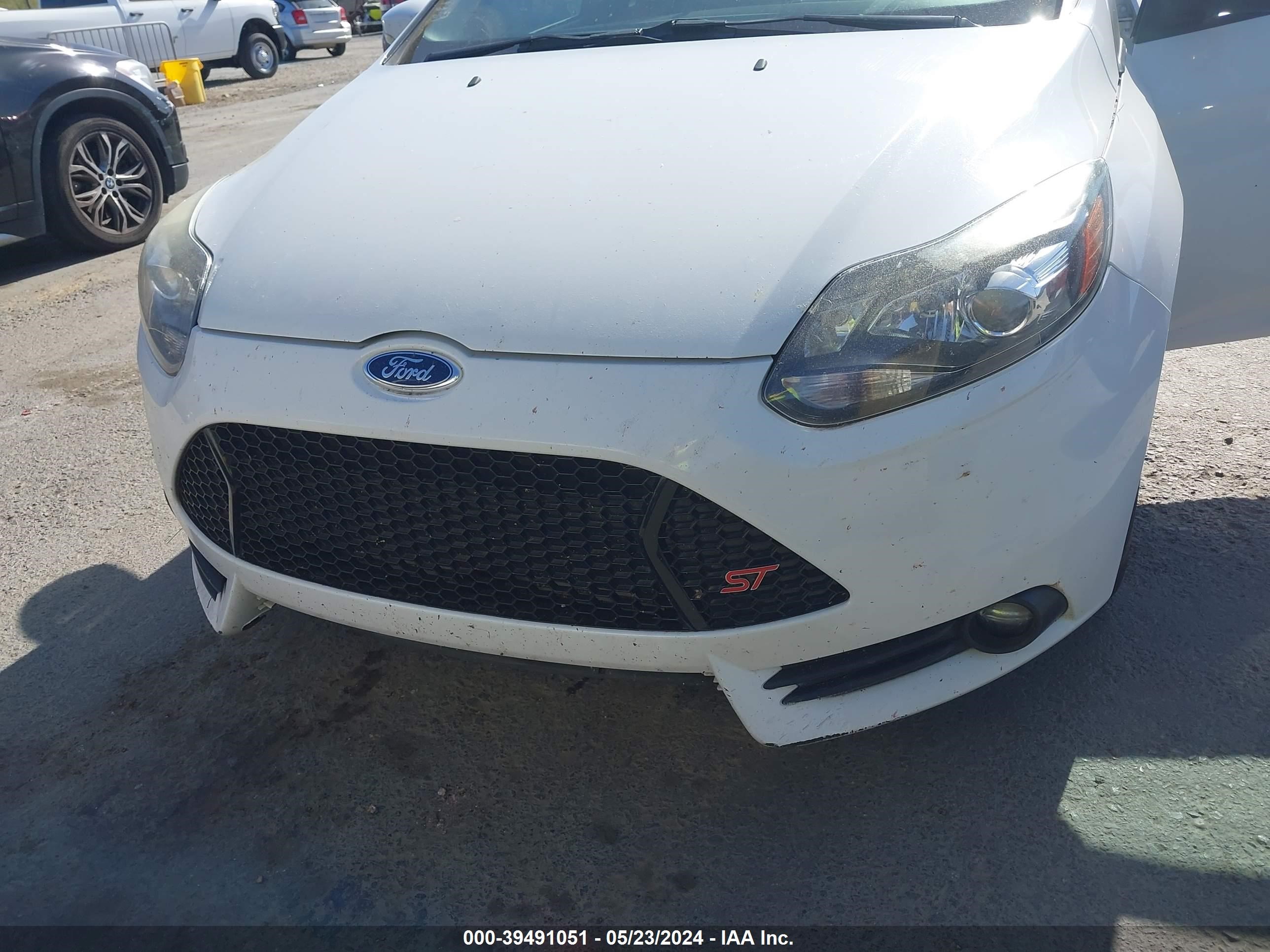 Photo 5 VIN: 1FADP3L99EL442974 - FORD FOCUS ST 