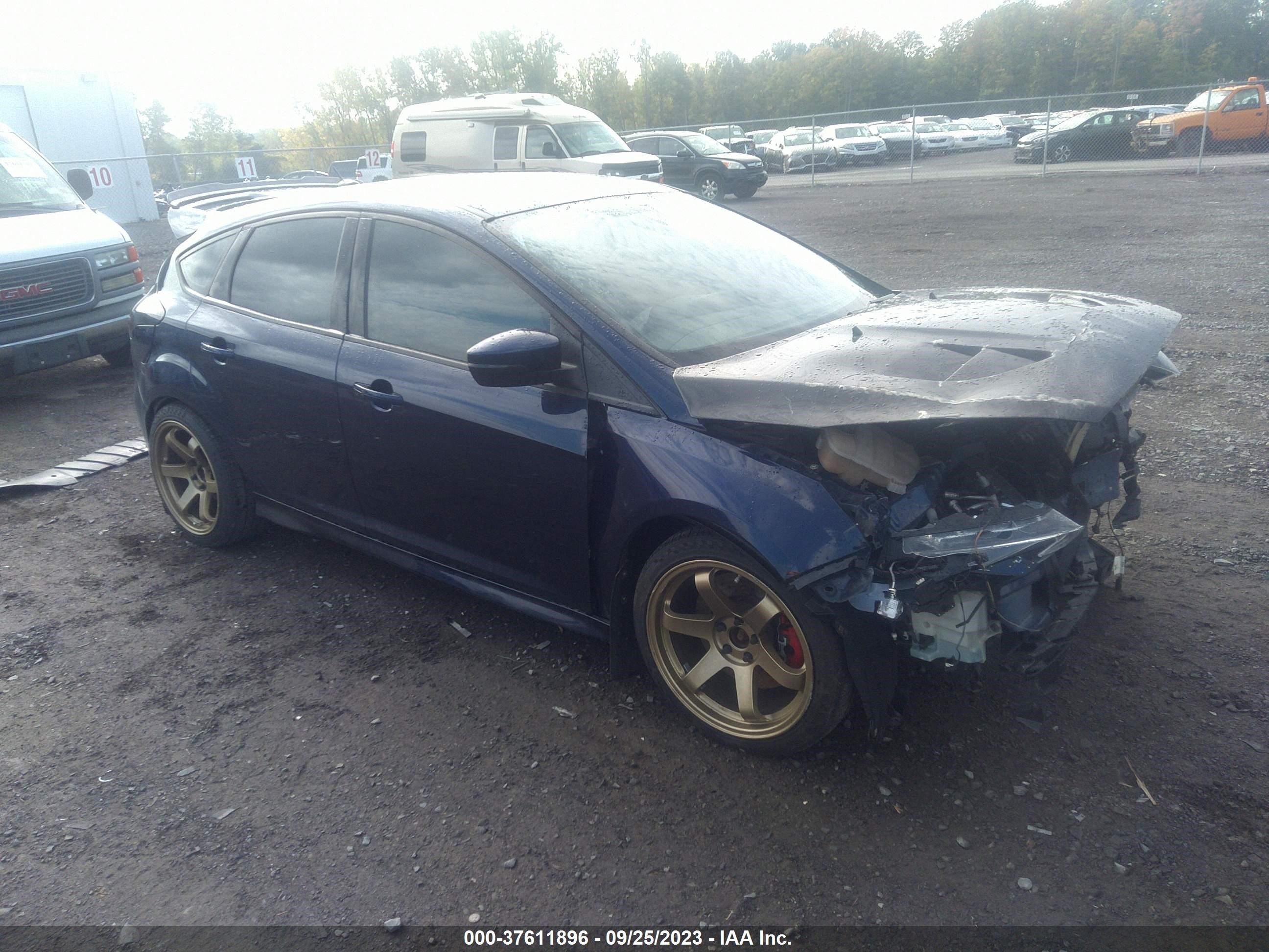 Photo 0 VIN: 1FADP3L99GL358334 - FORD FOCUS 