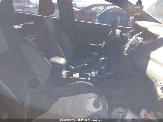 Photo 4 VIN: 1FADP3L99HL235778 - FORD FOCUS 