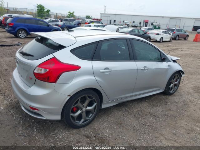 Photo 3 VIN: 1FADP3L9XEL142490 - FORD FOCUS ST 