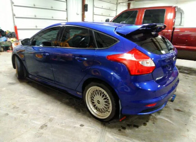 Photo 2 VIN: 1FADP3L9XEL269255 - FORD FOCUS 