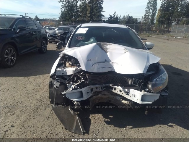 Photo 5 VIN: 1FADP3L9XEL276982 - FORD FOCUS 