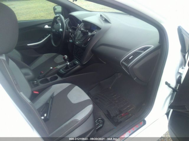 Photo 4 VIN: 1FADP3L9XEL300200 - FORD FOCUS 