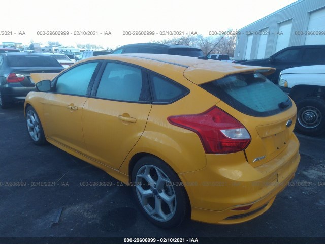 Photo 2 VIN: 1FADP3L9XEL349493 - FORD FOCUS 