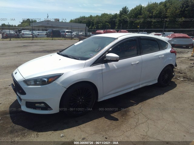 Photo 1 VIN: 1FADP3L9XFL251596 - FORD FOCUS 