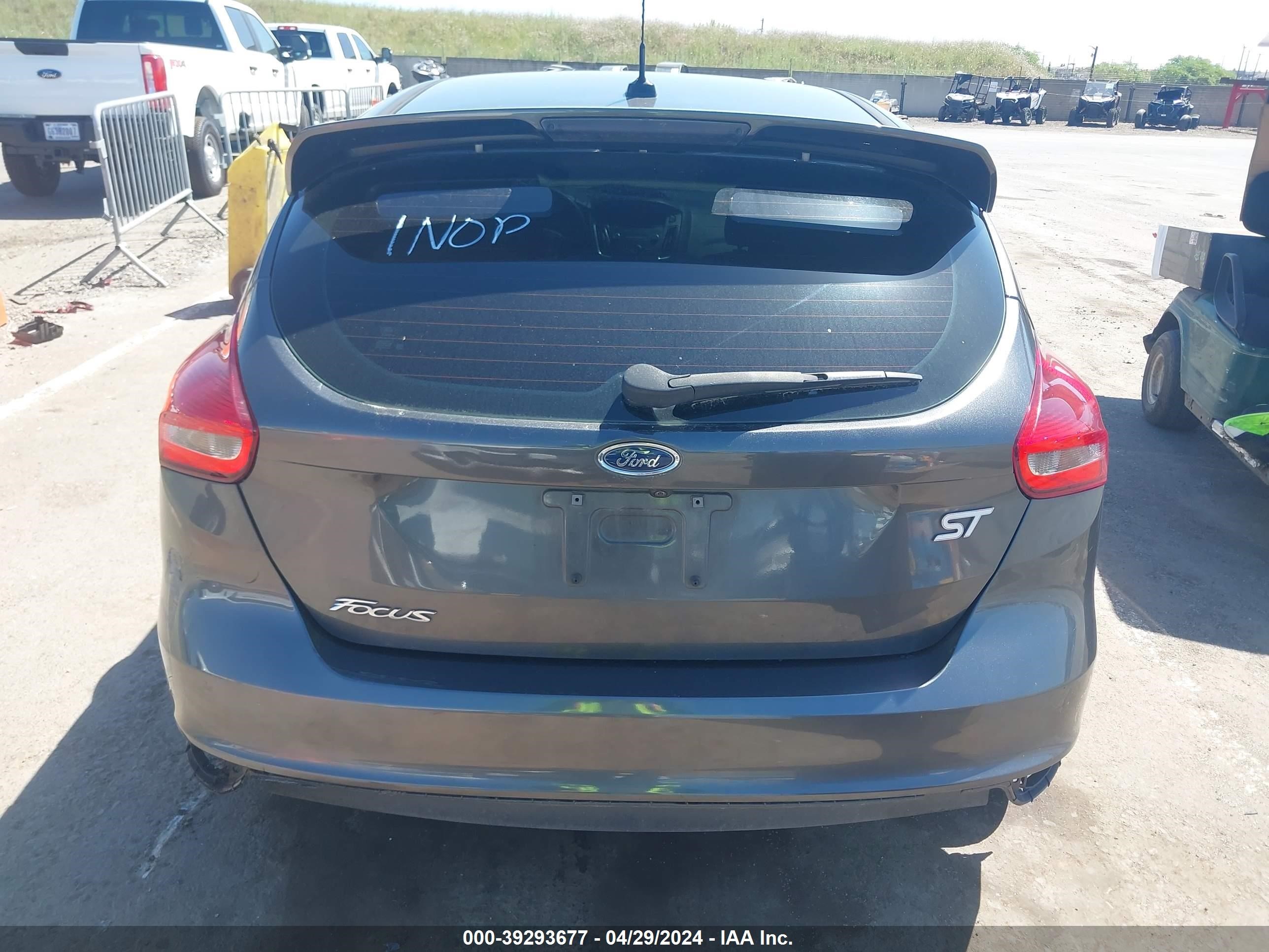 Photo 15 VIN: 1FADP3L9XHL223459 - FORD FOCUS ST 