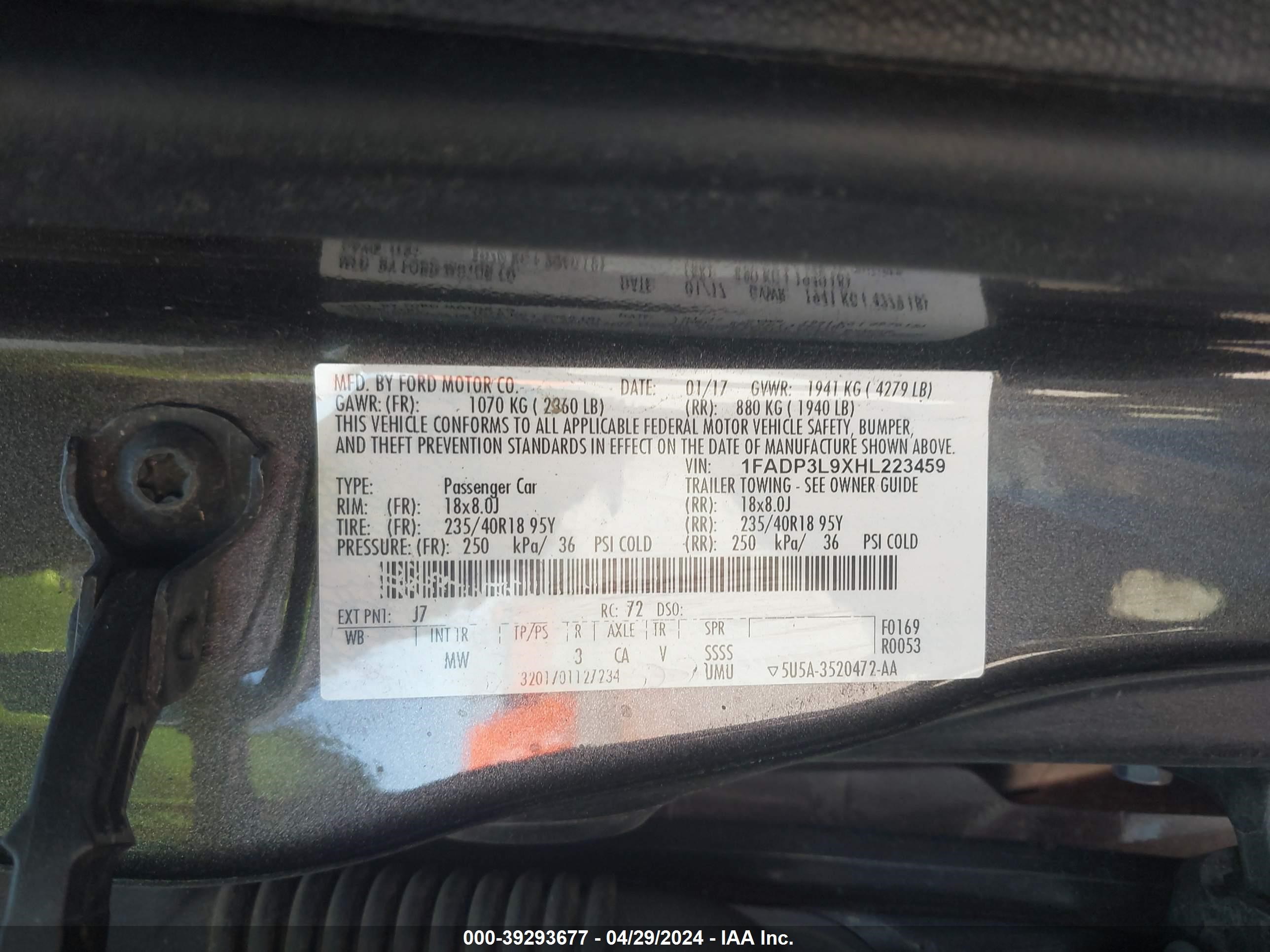 Photo 8 VIN: 1FADP3L9XHL223459 - FORD FOCUS ST 