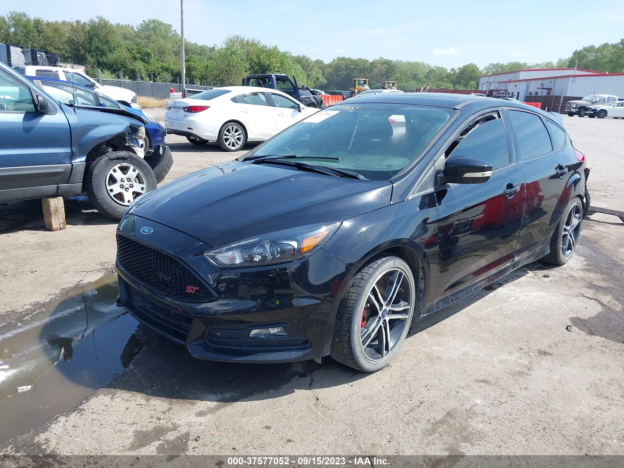 Photo 1 VIN: 1FADP3L9XJL259867 - FORD FOCUS ST 