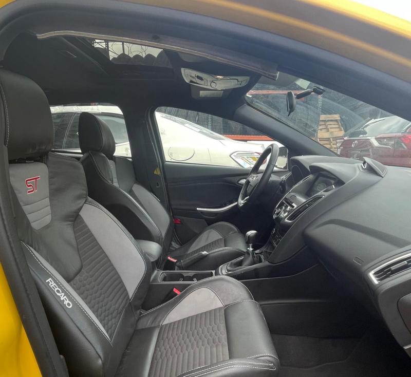 Photo 4 VIN: 1FADP3L9XJL330128 - FORD FOCUS ST 