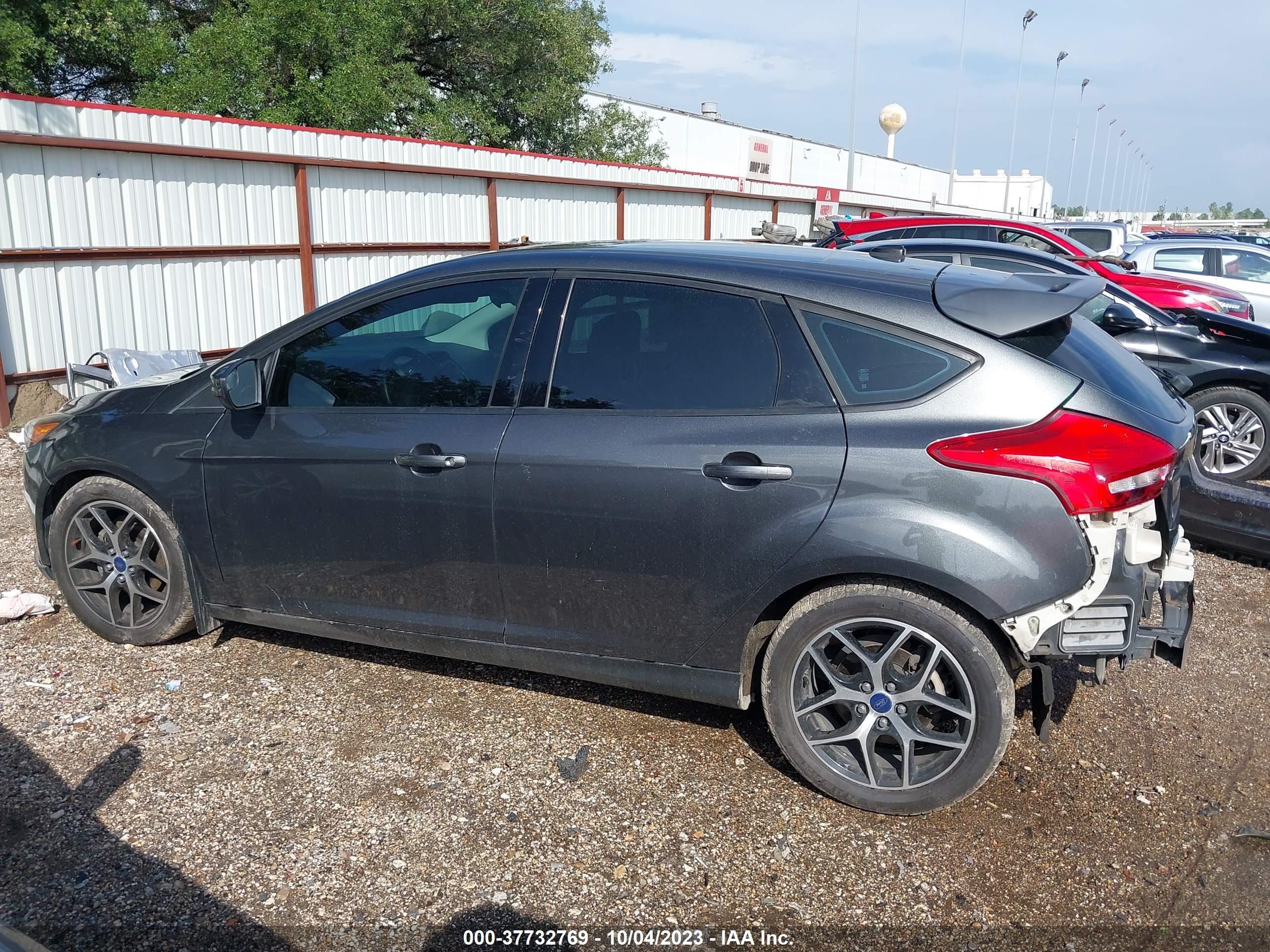 Photo 14 VIN: 1FADP3M22HL266730 - FORD FOCUS 