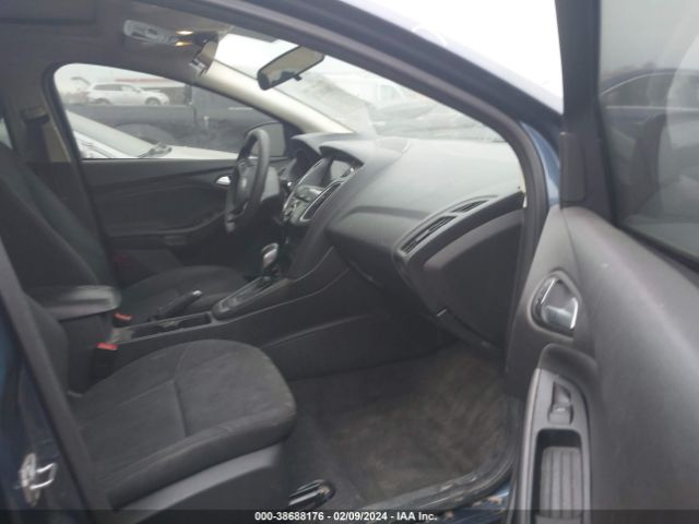 Photo 4 VIN: 1FADP3M23JL201343 - FORD FOCUS 