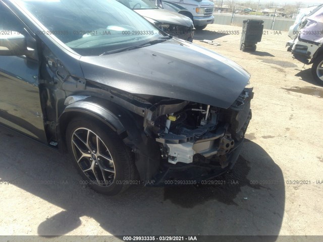 Photo 5 VIN: 1FADP3M24JL230270 - FORD FOCUS 