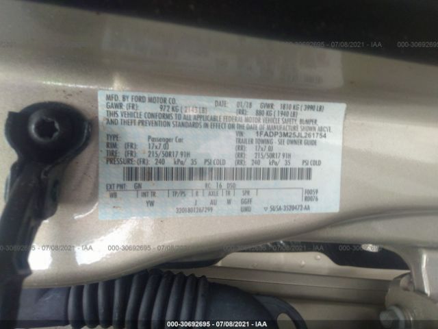 Photo 8 VIN: 1FADP3M25JL261754 - FORD FOCUS 