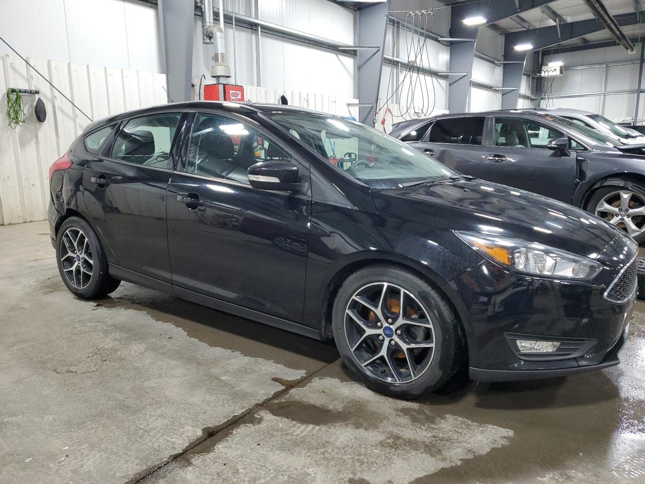 Photo 3 VIN: 1FADP3M26JL217200 - FORD FOCUS 