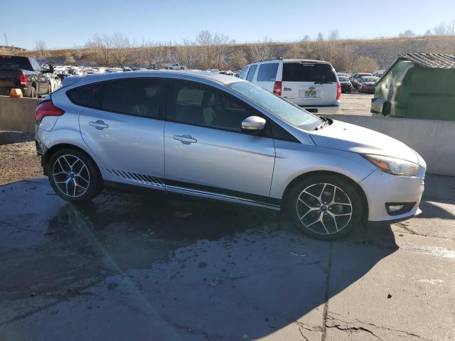 Photo 3 VIN: 1FADP3M26JL230786 - FORD FOCUS 