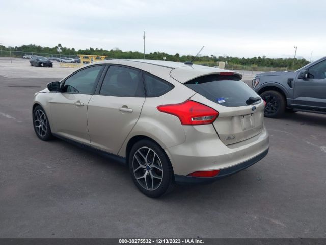 Photo 2 VIN: 1FADP3M28HL221453 - FORD FOCUS 