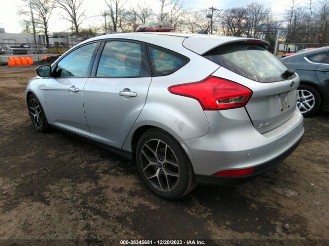 Photo 2 VIN: 1FADP3M28HL261824 - FORD FOCUS 