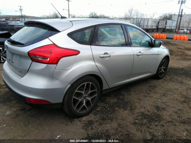 Photo 3 VIN: 1FADP3M28HL261824 - FORD FOCUS 