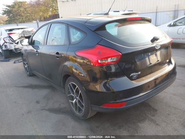 Photo 2 VIN: 1FADP3M28HL299876 - FORD FOCUS 