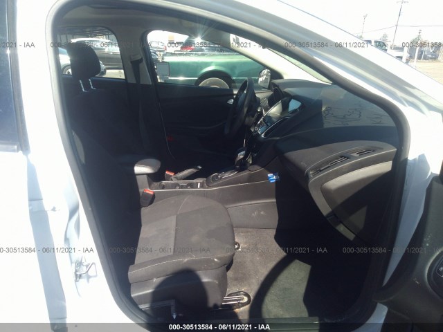 Photo 4 VIN: 1FADP3M28JL313667 - FORD FOCUS 