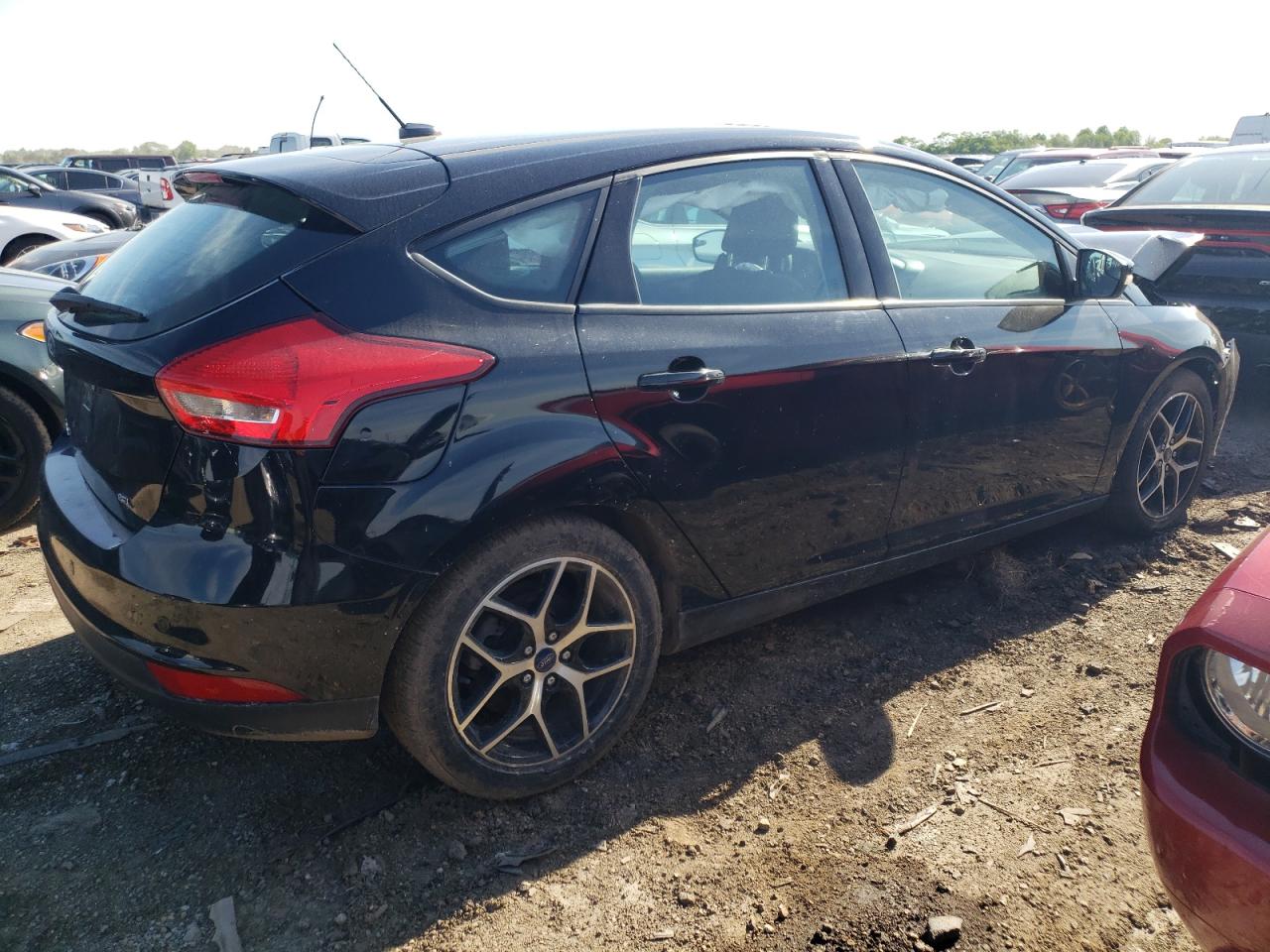 Photo 2 VIN: 1FADP3M29JL309370 - FORD FOCUS 