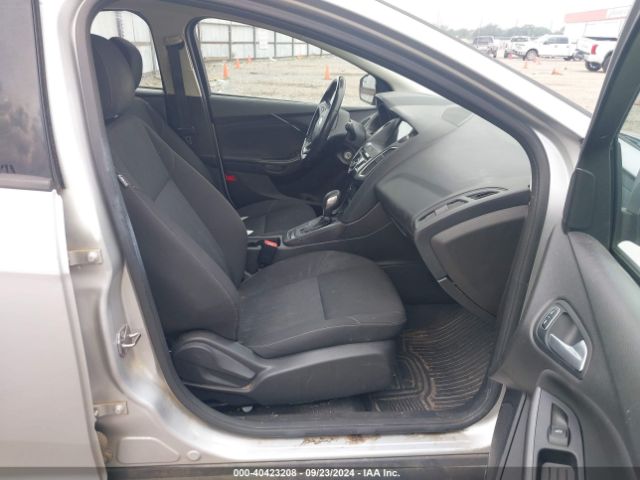 Photo 4 VIN: 1FADP3M2XHL227965 - FORD FOCUS 