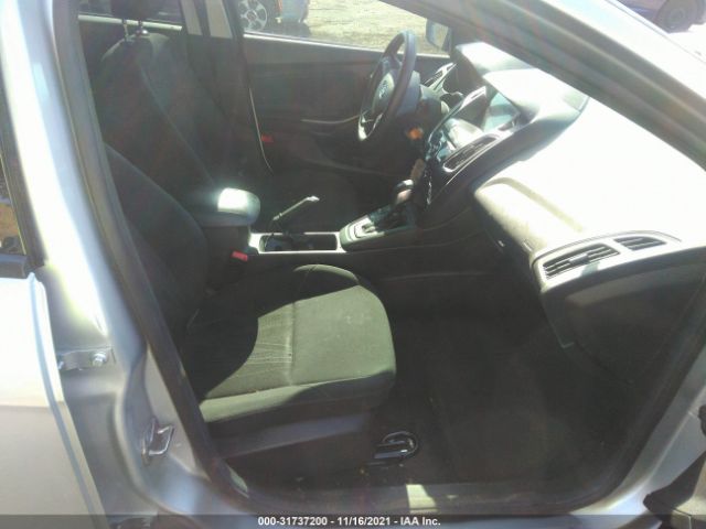 Photo 4 VIN: 1FADP3M2XHL263655 - FORD FOCUS 