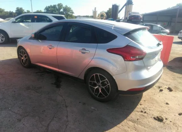 Photo 2 VIN: 1FADP3M2XHL324809 - FORD FOCUS 