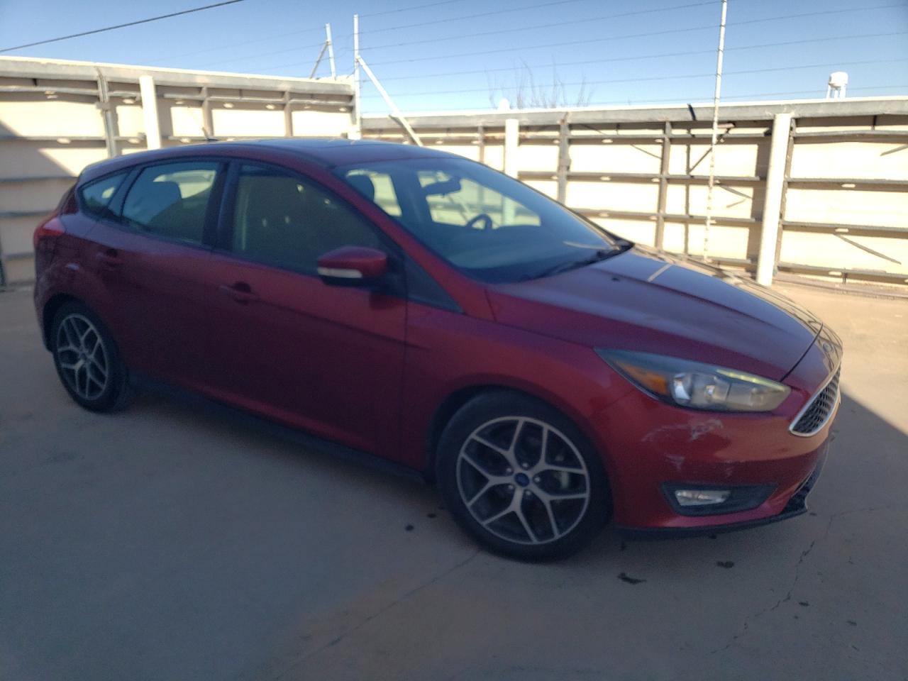 Photo 3 VIN: 1FADP3M2XHL332697 - FORD FOCUS 