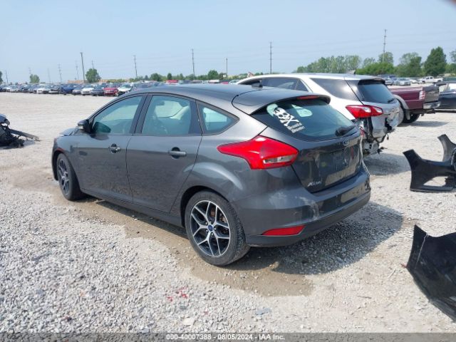 Photo 2 VIN: 1FADP3M2XJL258087 - FORD FOCUS 