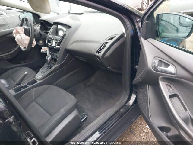 Photo 4 VIN: 1FADP3M2XJL310463 - FORD FOCUS 