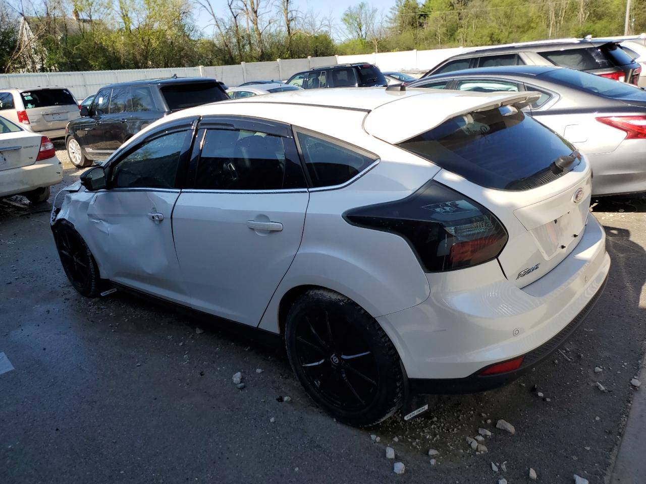 Photo 1 VIN: 1FADP3N20EL108381 - FORD FOCUS 