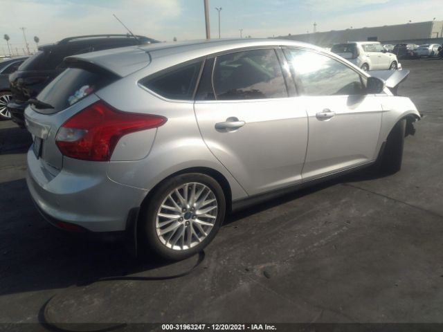 Photo 3 VIN: 1FADP3N20EL374371 - FORD FOCUS 